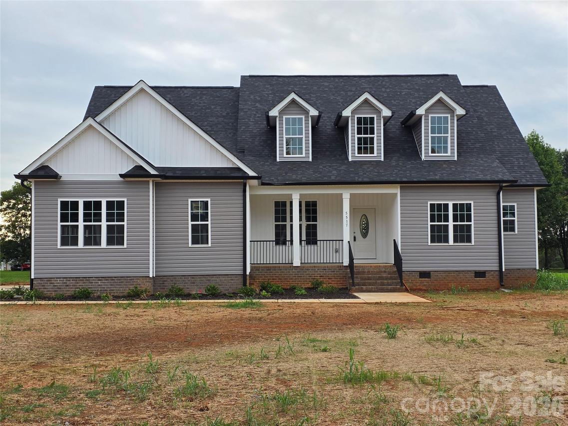 5517 Harvest Hills Rd., Bessemer City, NC 28016
