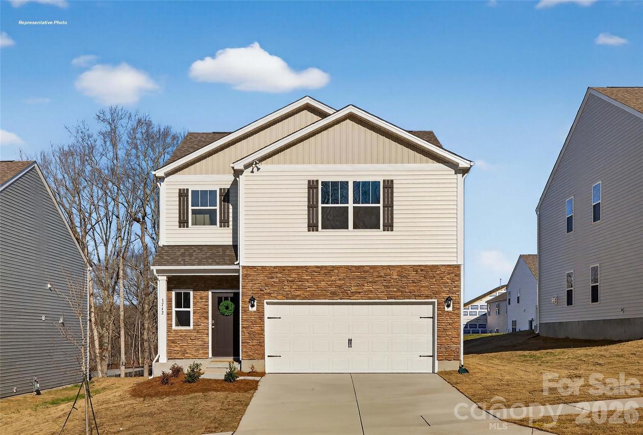 1445 7th Street Dr., Hickory, NC 28601