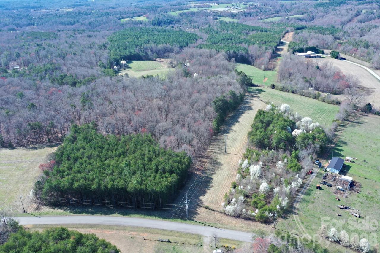 1188 Camp Creek Rd., Hickory, NC 28602