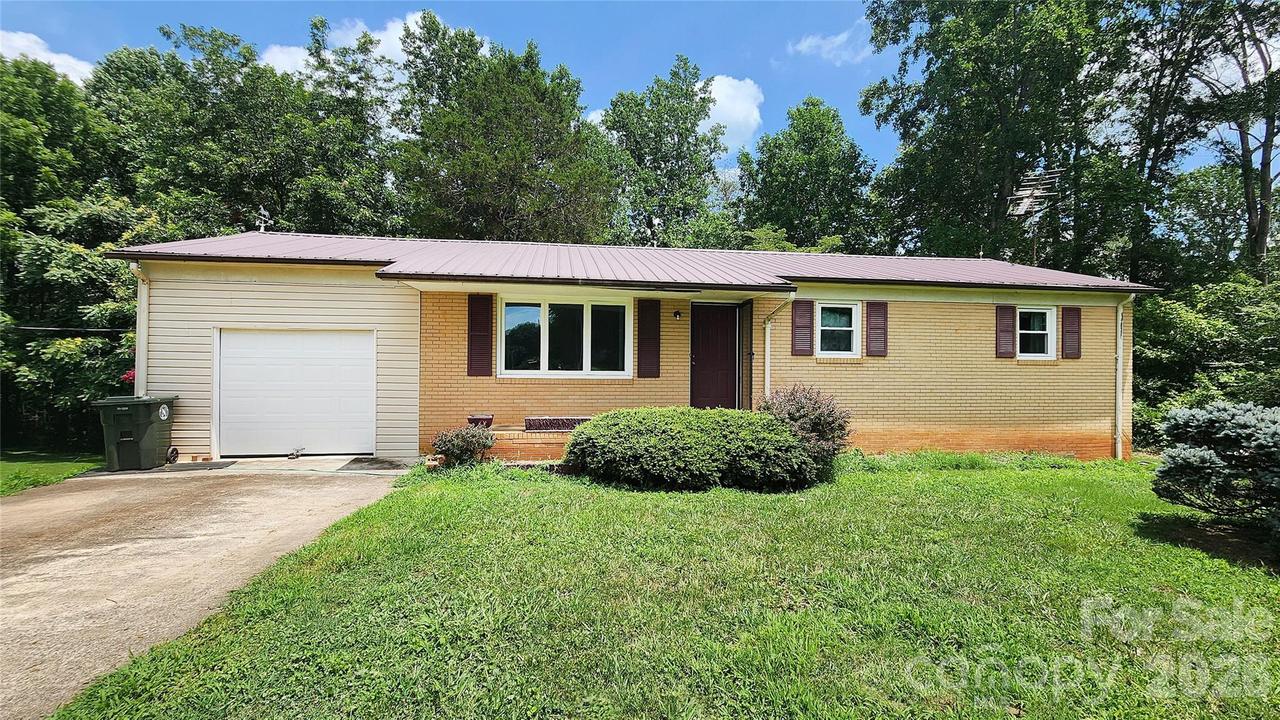 1026 Quail Hill Ave., Newton, NC 28658