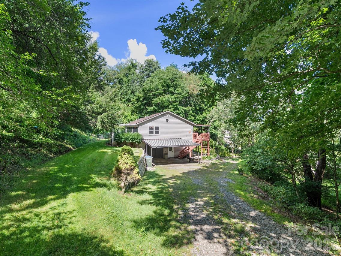 462 Farley St., Waynesville, NC 28786