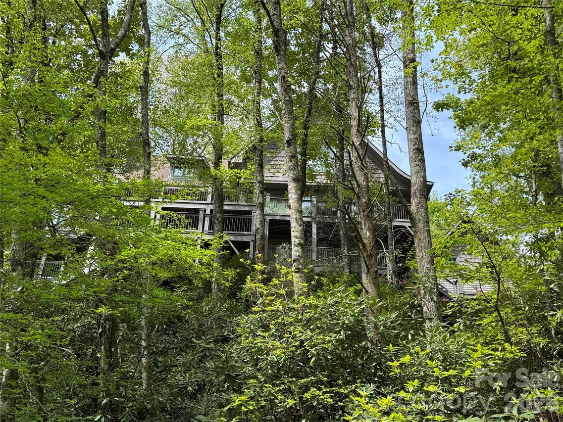 190 New River Lake Dr., Blowing Rock, NC 28605