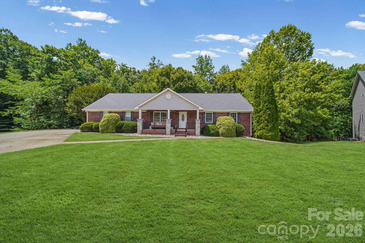 2013 Silvertip Ct., Belmont, NC 28012