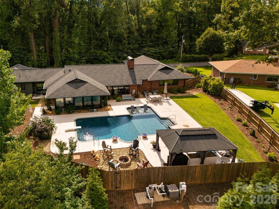 167 Maehill Pl., Lenoir, NC 28645