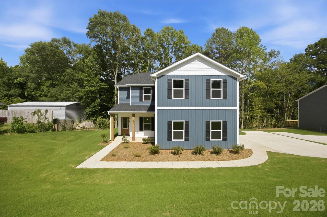 402 North St., Dallas, NC 28034