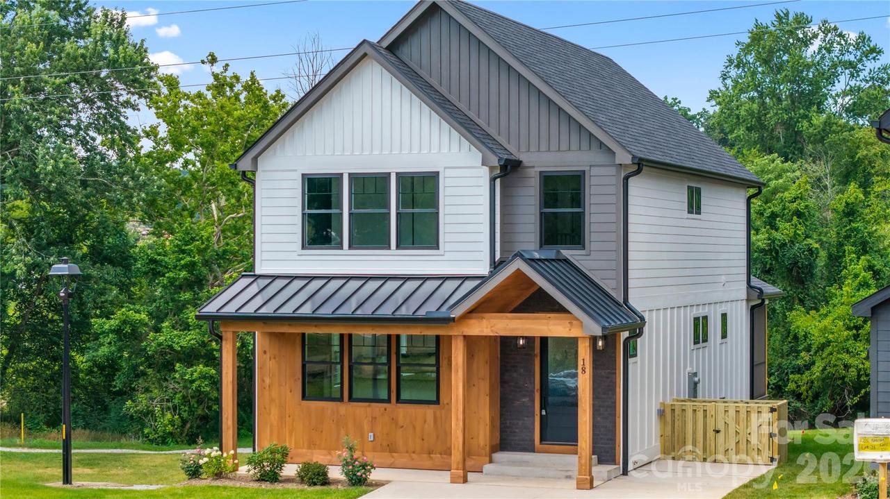 18 S Martha Kate Dr. #22, Hendersonville, NC 28792