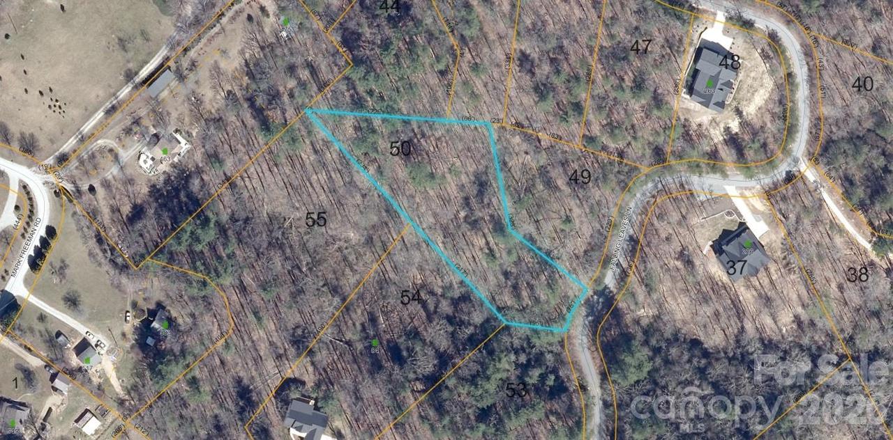 147 Falling Leaves Ln., Hendersonville, NC 28792