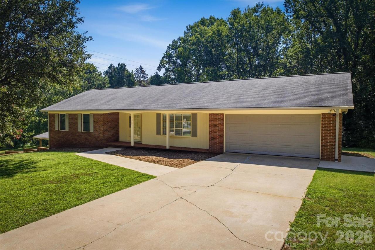 1208 35th Street Pl. #8, Conover, NC 28613