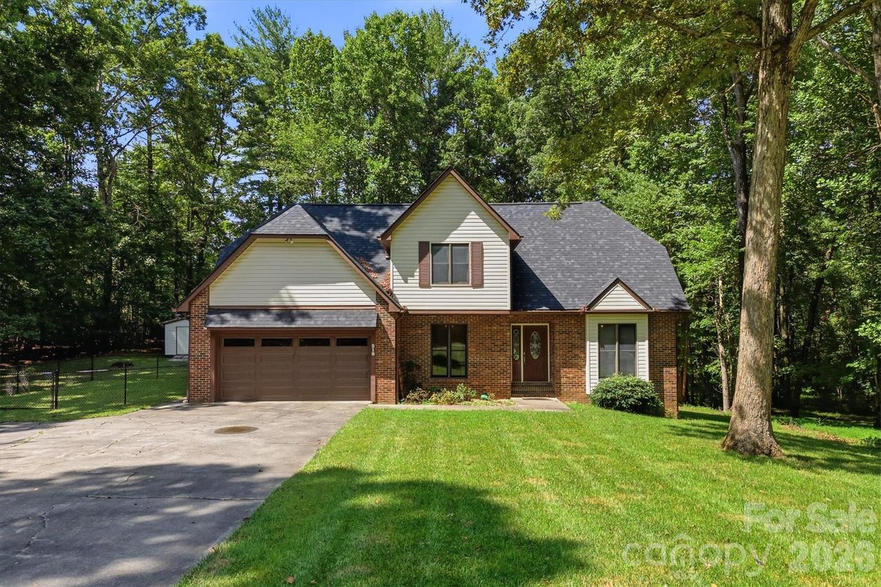218 Westwood Dr., Morganton, NC 28655