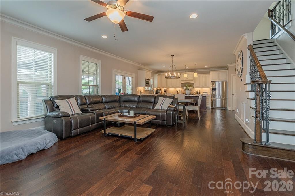 323 Oakleaf Dr., Lexington, NC 27295