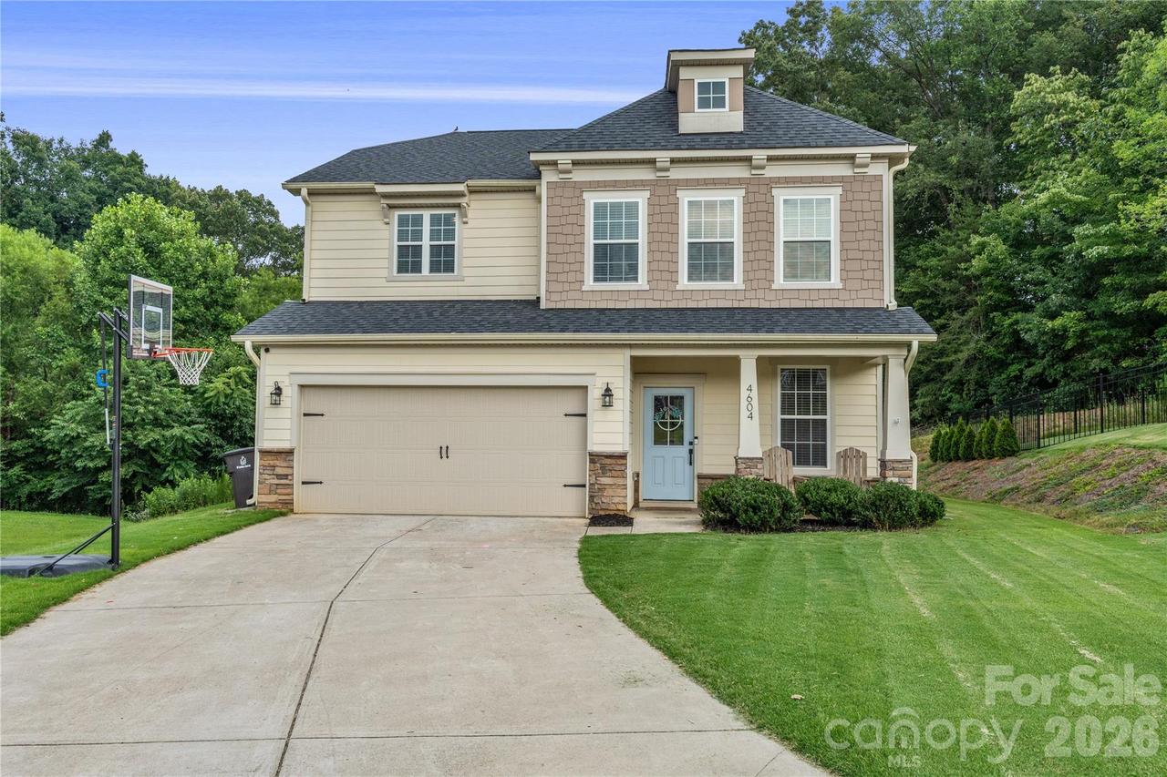 4604 Fairway Run Dr., Pfafftown, NC 27040