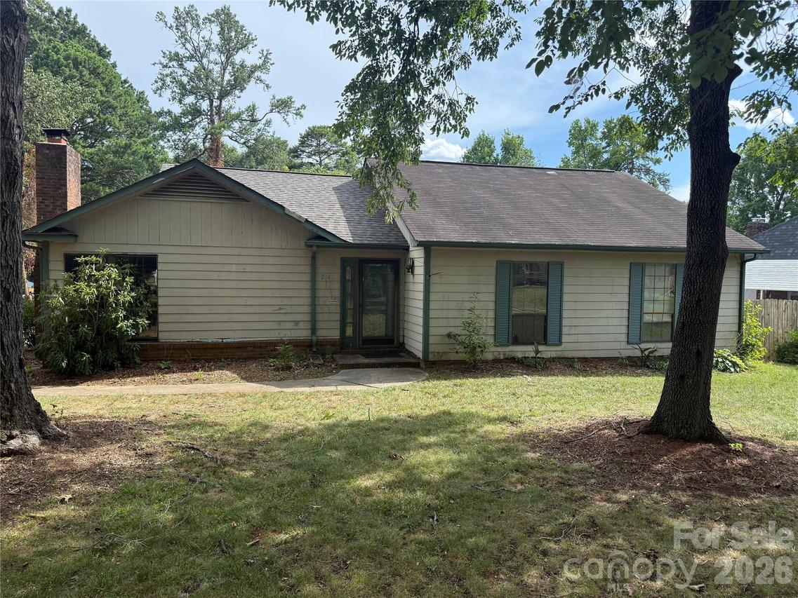 2147 Fox Hunt Dr., Gastonia, NC 28054