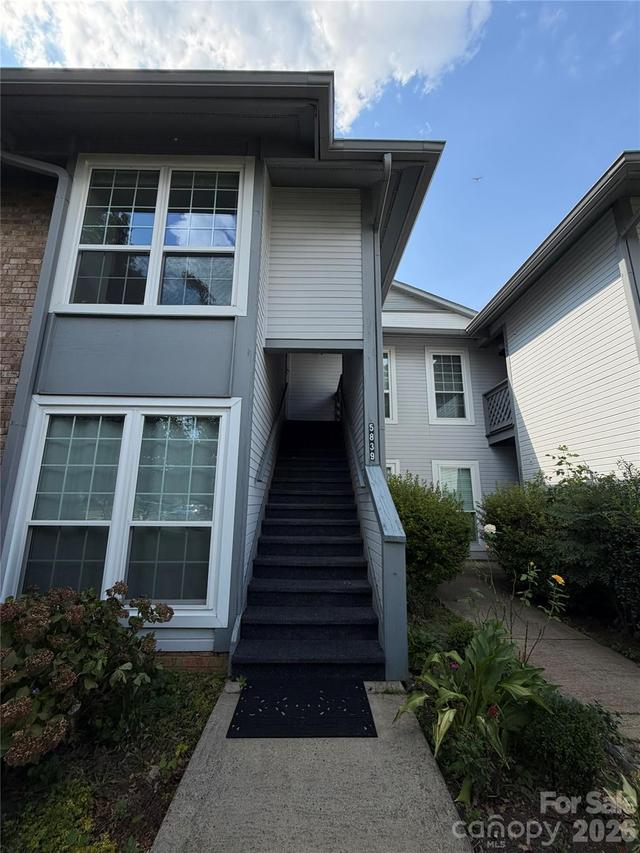 5839 Harris Grove Ln., Charlotte, NC 28212