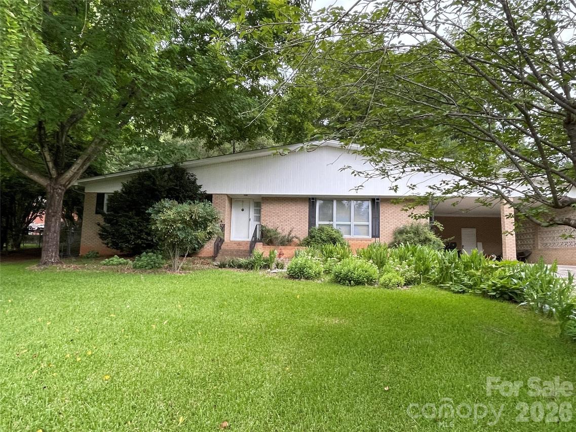 3209 Greenwood Park Cir., Albemarle, NC 28001