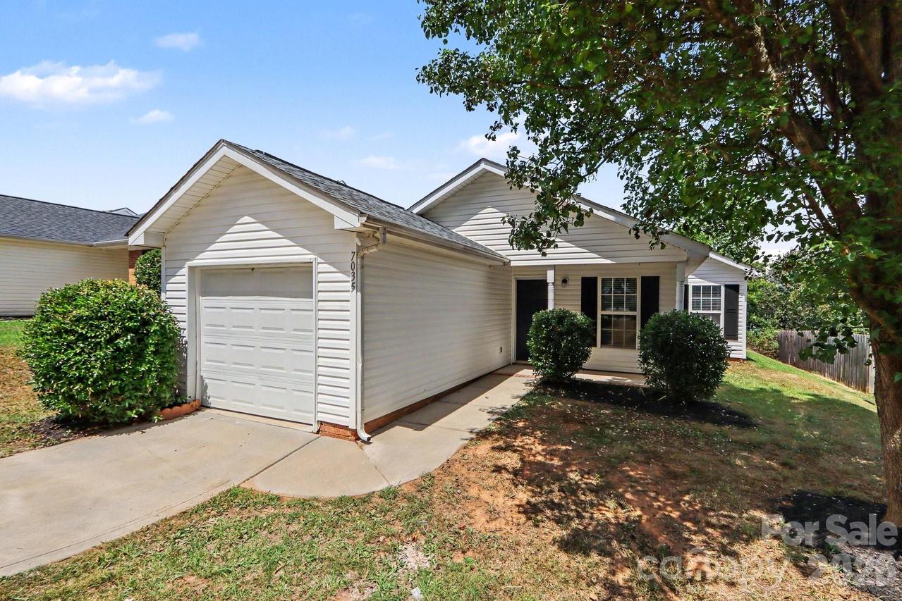 7035 Red Bud Cir., Charlotte, NC 28214