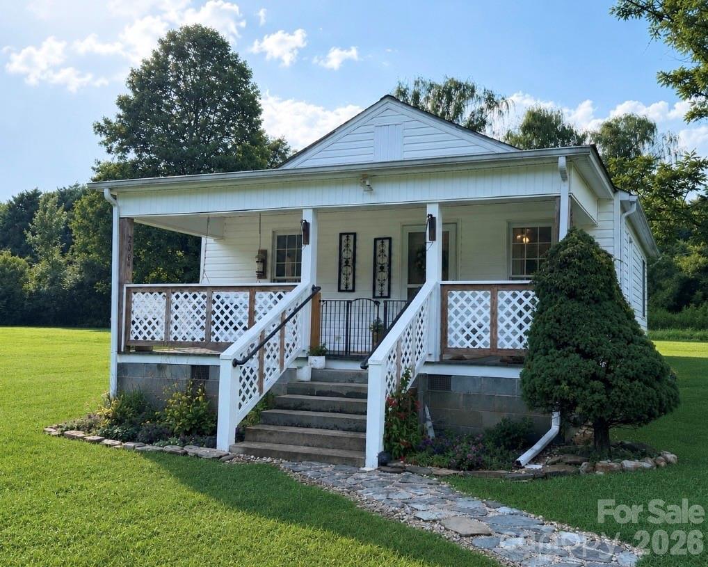 2064 Alberton Ln., Lenoir, NC 28645