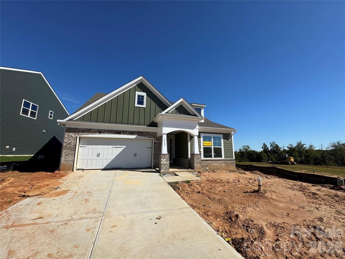 8422 Acadia Pkwy., Sherrills Ford, NC 28673