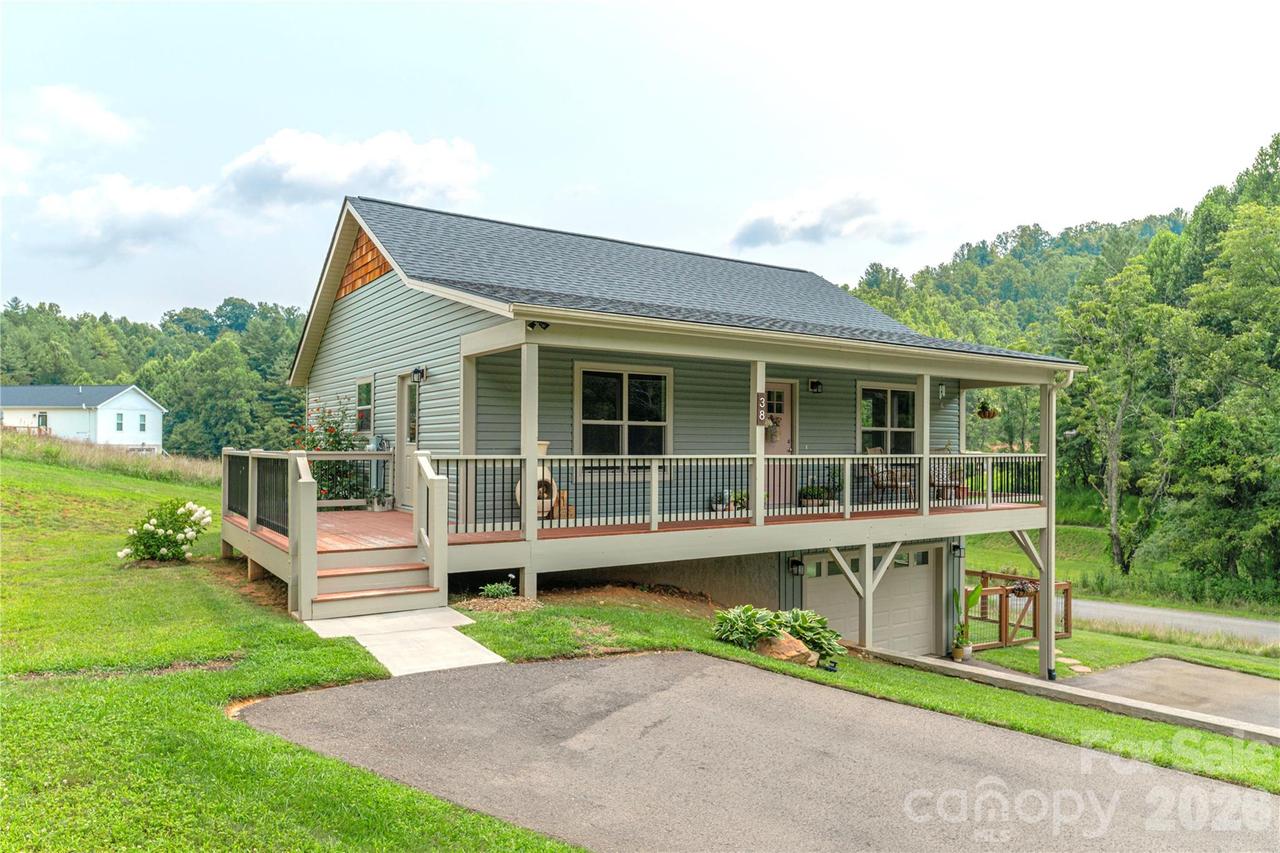 38 Sunrise Dr., Mars Hill, NC 28754