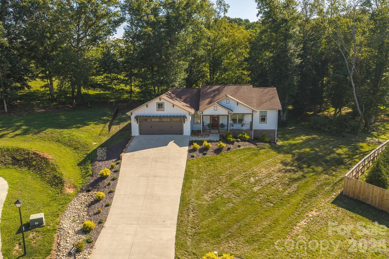 133 Maplewood Ct., Hudson, NC 28638