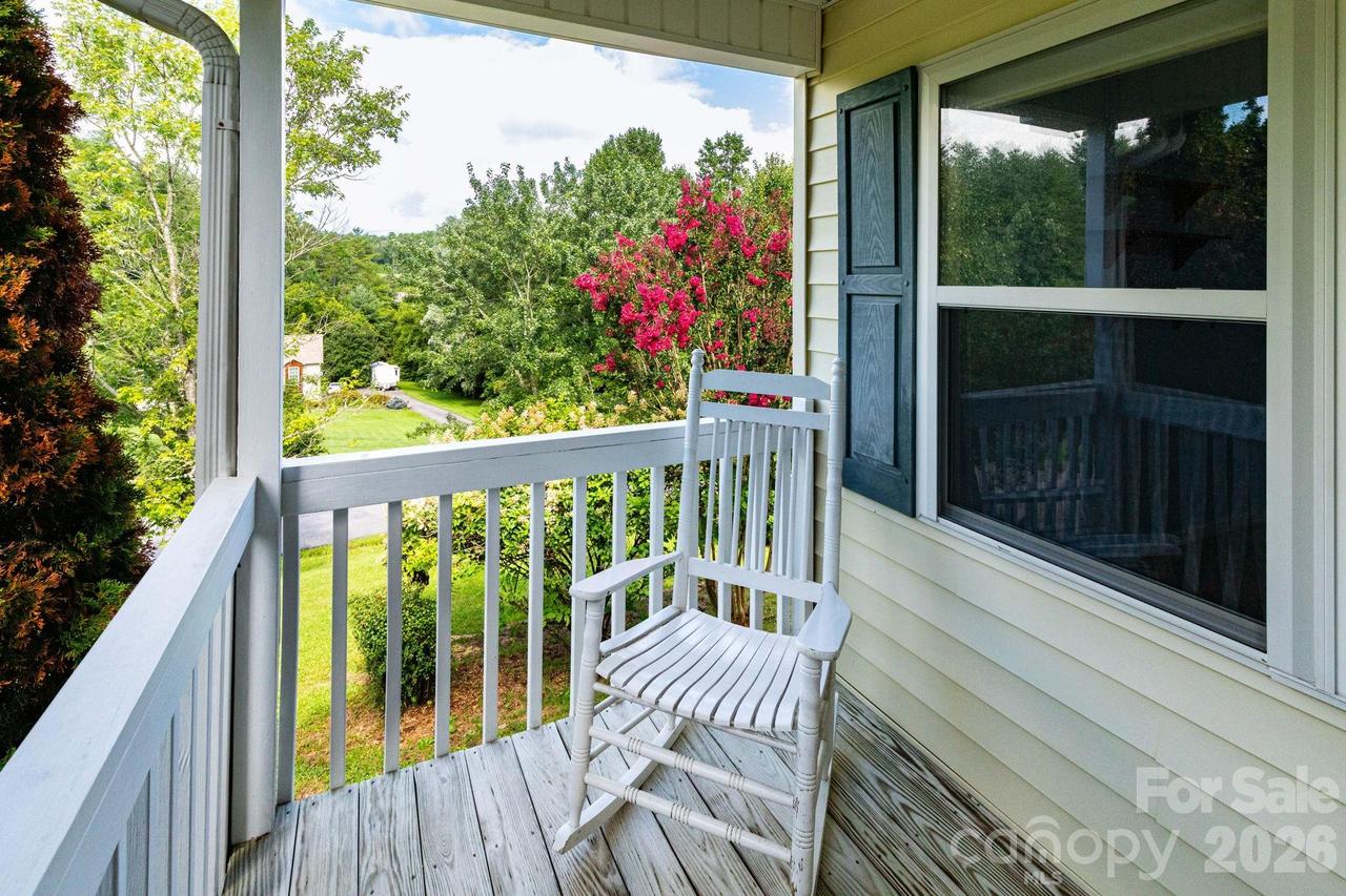 73 Ridge Brook Dr., Weaverville, NC 28787