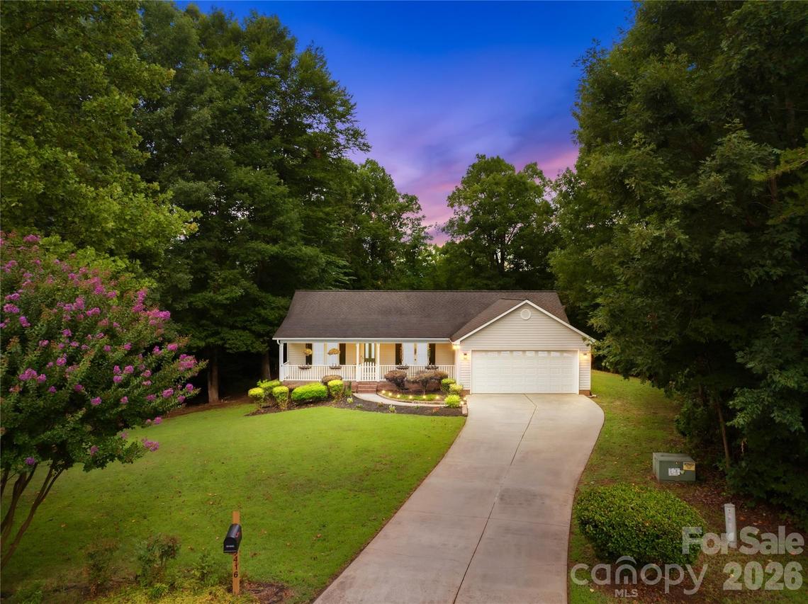 3416 Leaning Pine Dr., Lincolnton, NC 28092