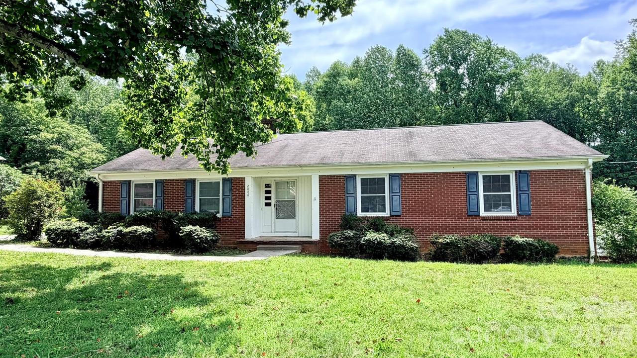 2808 28th St., Hickory, NC 28601