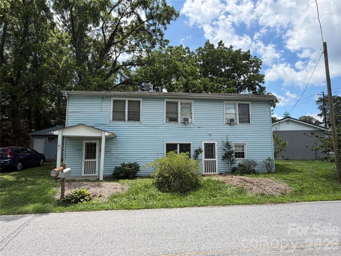401 N Lakeside Dr., Hendersonville, NC 28739