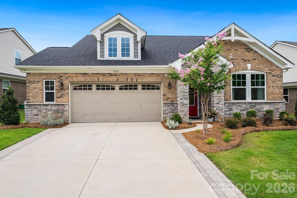 9427 Liberty Hill Dr., Charlotte, NC 28227