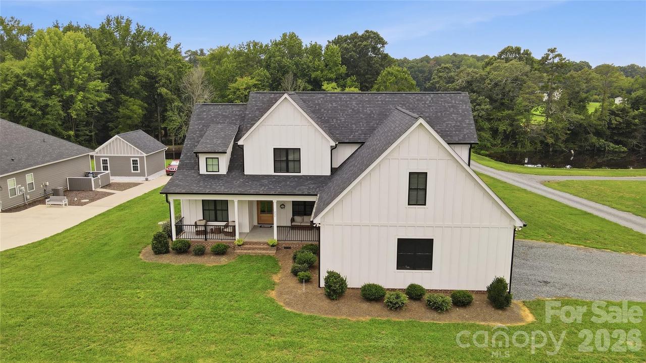 257 Glenwood Dr., Oakboro, NC 28129
