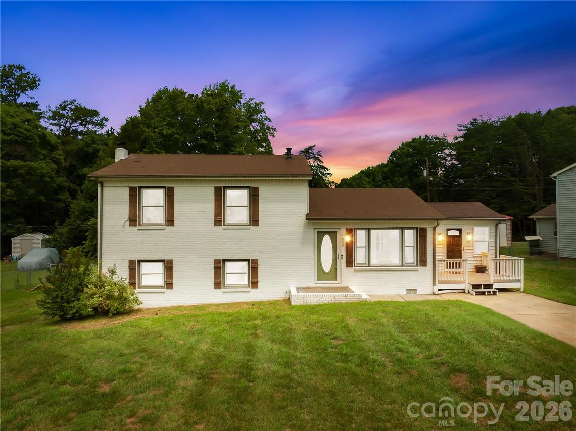 102 Wingate Dr., Stanley, NC 28164
