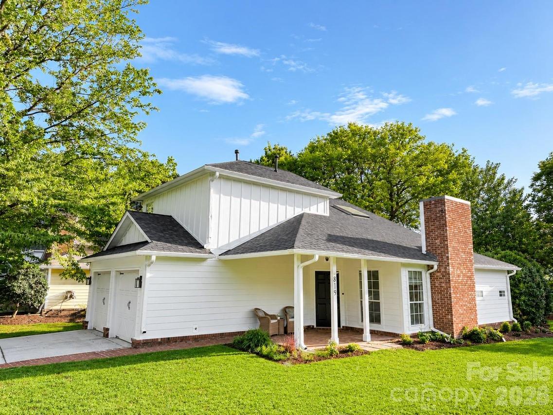819 Mill Creek Ln., Charlotte, NC 28209