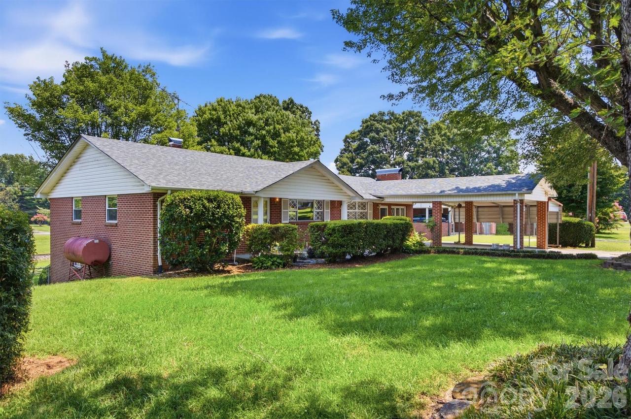 4110 Kendell Pl., Hudson, NC 28638