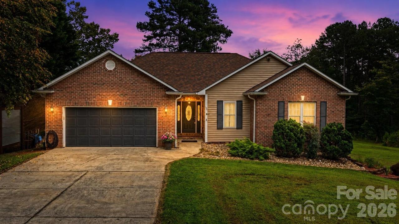 199 Bethlehem Manufacturing Ln., Hickory, NC 28601