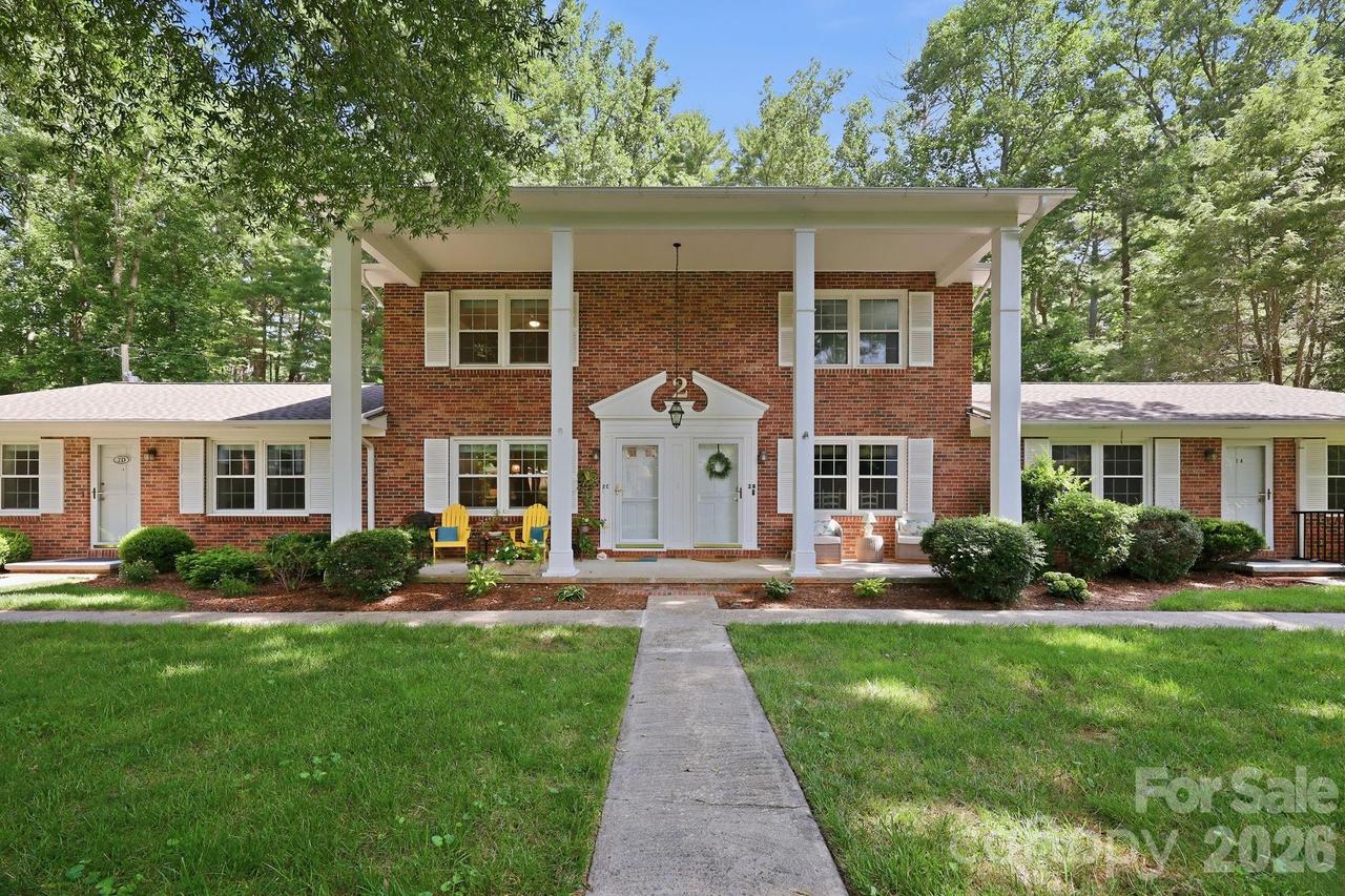 101 Boyd Dr. #2C, Flat Rock, NC 28731