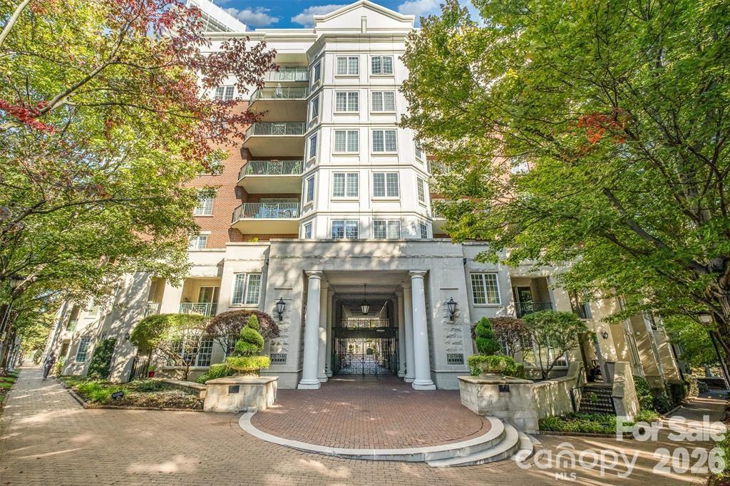 300 W 5th St. #2, Charlotte, NC 28202