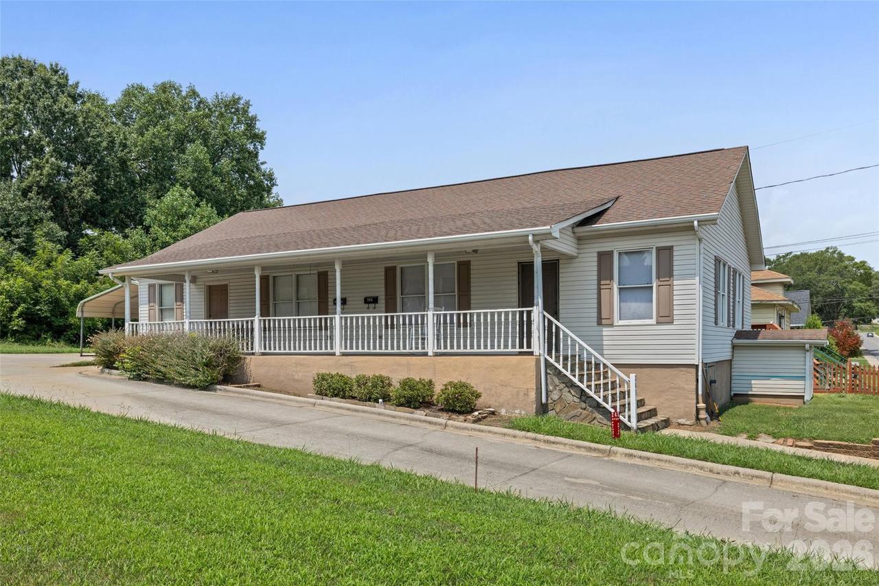 243 8th Ave., Cramerton, NC 28032