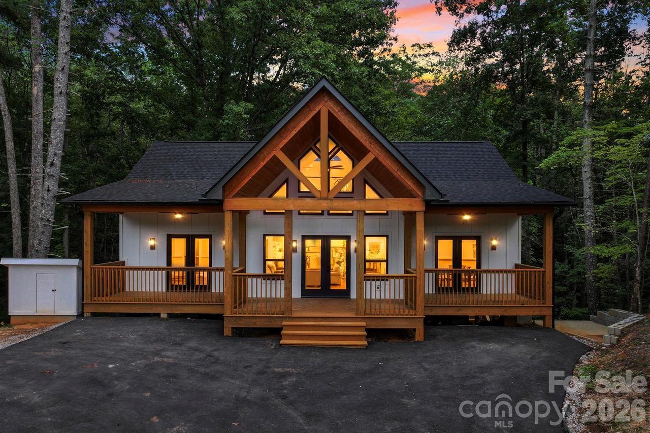 338 Hawks Ter., Lake Lure, NC 28746