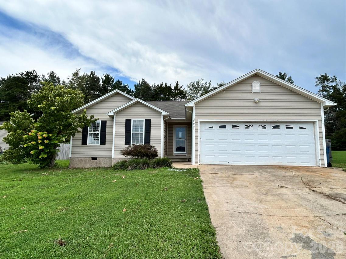 2042 Rocketts Way, Newton, NC 28658