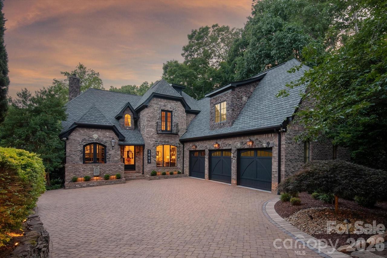 3603 Hennessy Pl., Charlotte, NC 28210