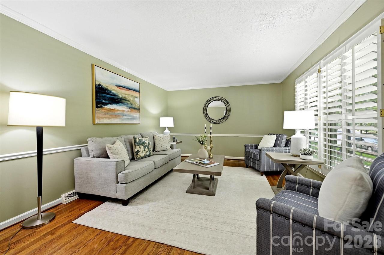 2308 Knickerbocker Dr., Charlotte, NC 28212