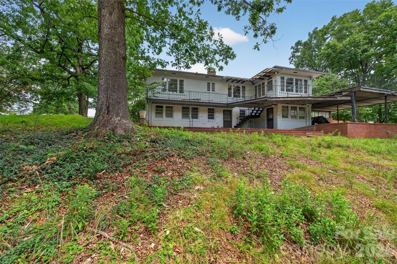 311 33rd Street Dr., Hickory, NC 28602