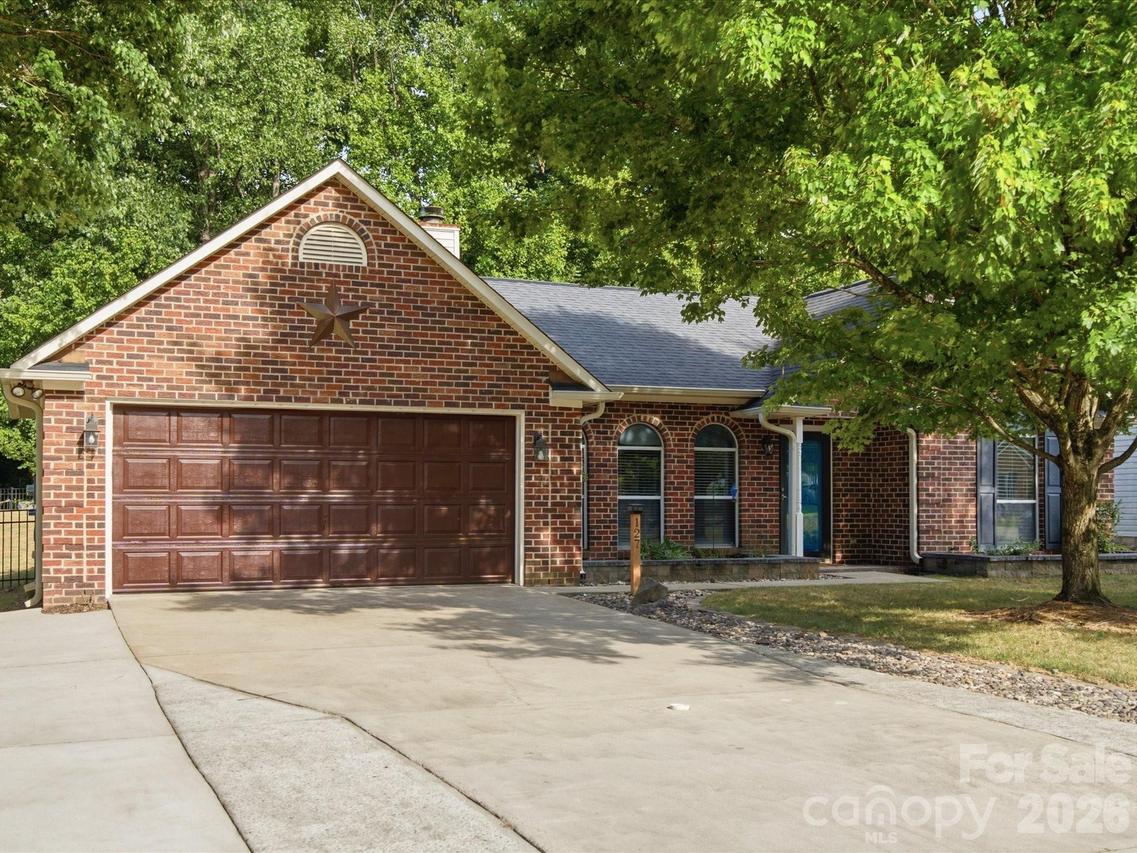 127 W Bank Dr., Charlotte, NC 28214