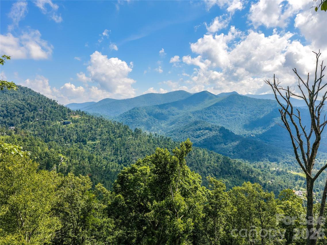 36 Cary Ln., Asheville, NC 28804