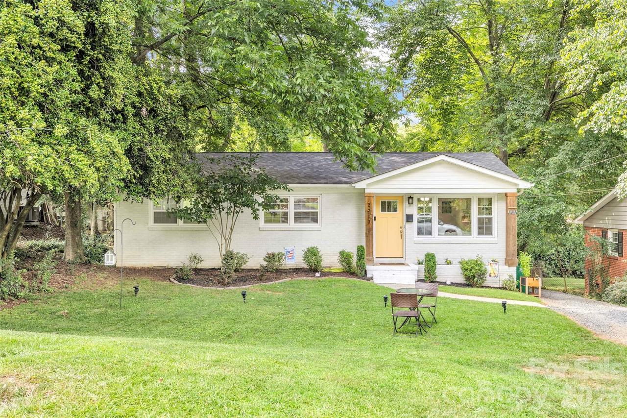2213 Lanier Ave., Charlotte, NC 28205