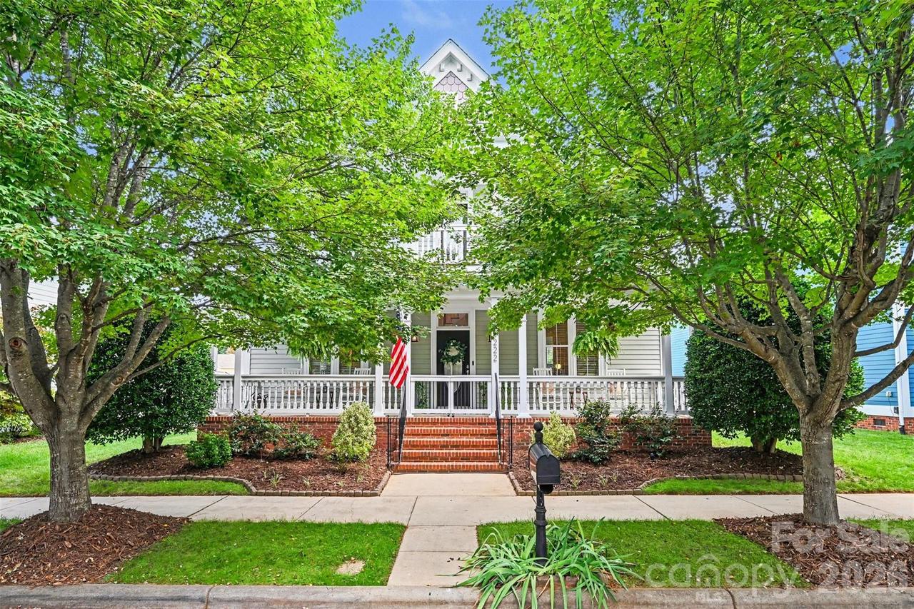 14222 Holly Springs Dr., Huntersville, NC 28078