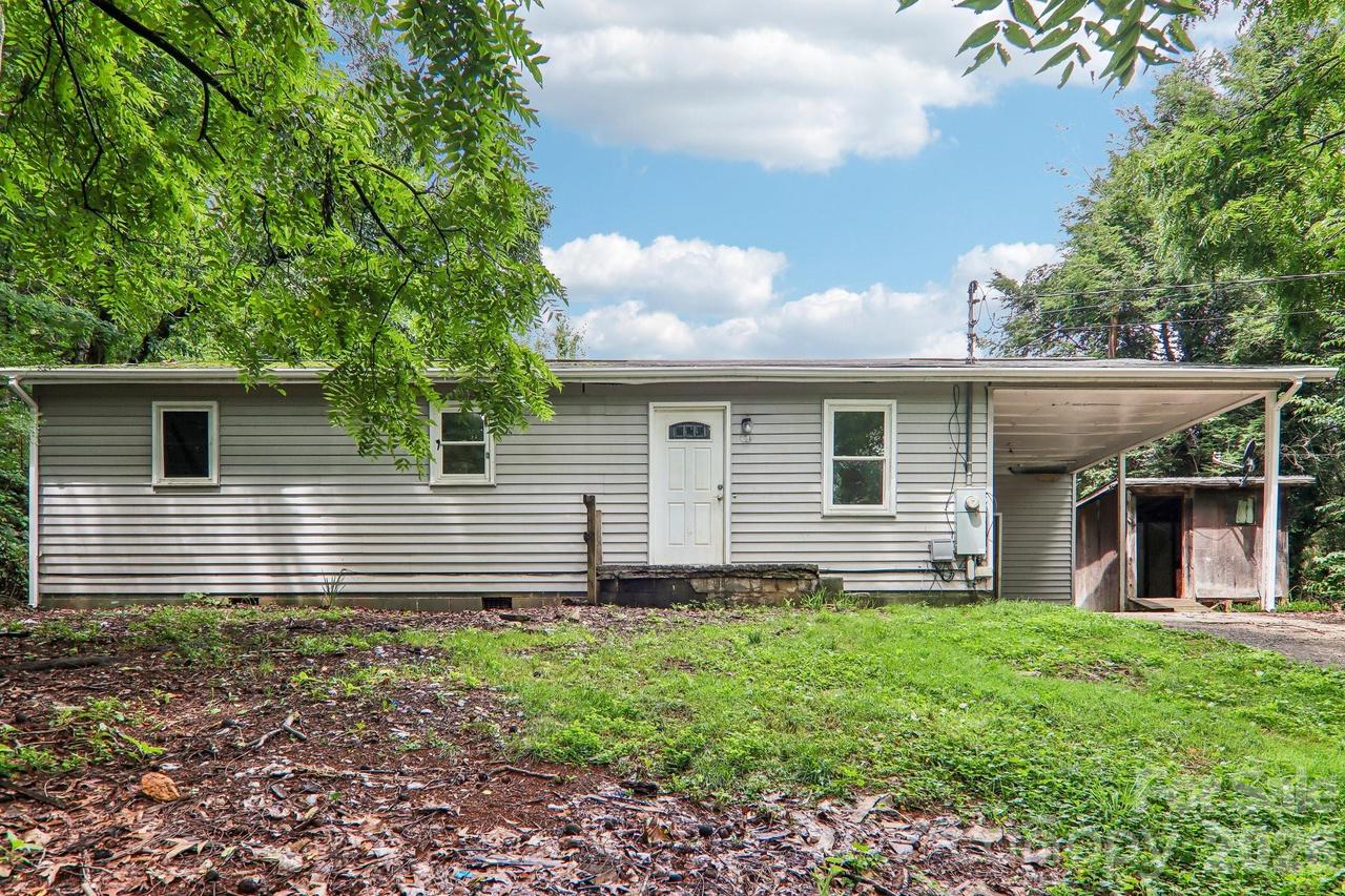 24 Bryson St., Waynesville, NC 28786