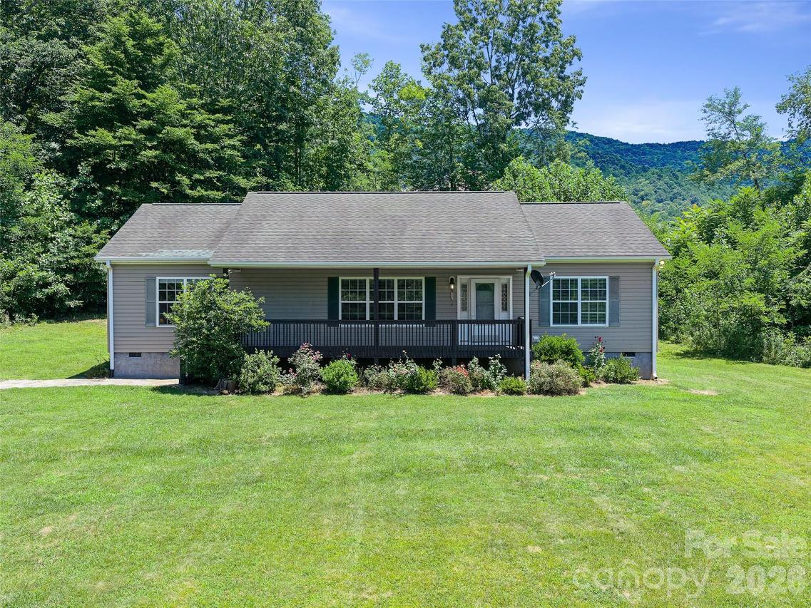 1470 Bear Creek Rd., Bakersville, NC 28705