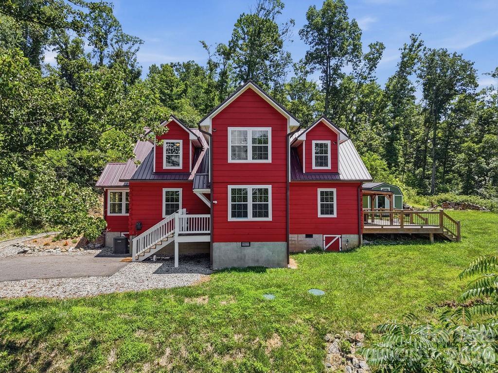 17 Northside Dr., Asheville, NC 28804