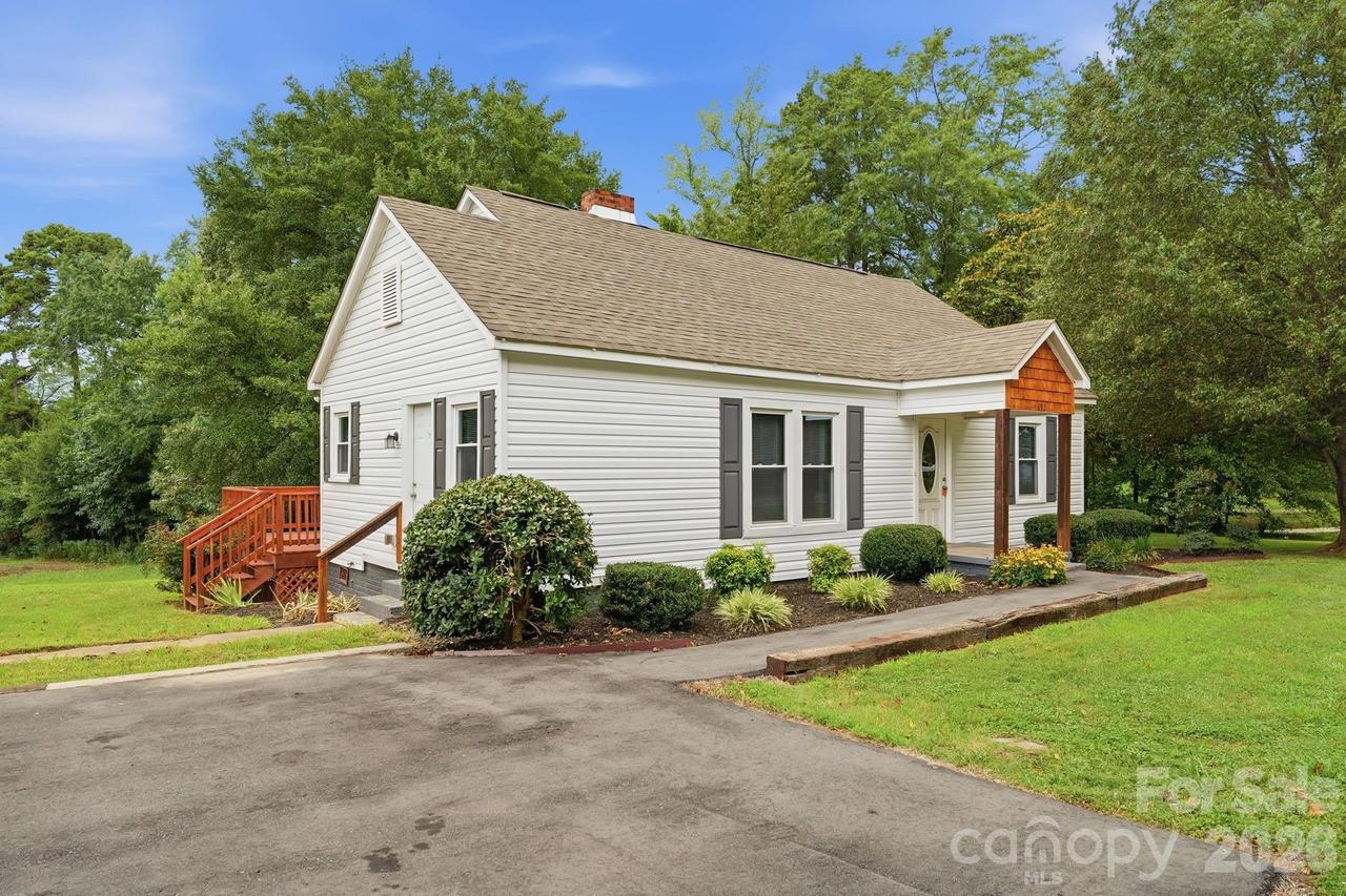 192 Flower House Loop, Troutman, NC 28166