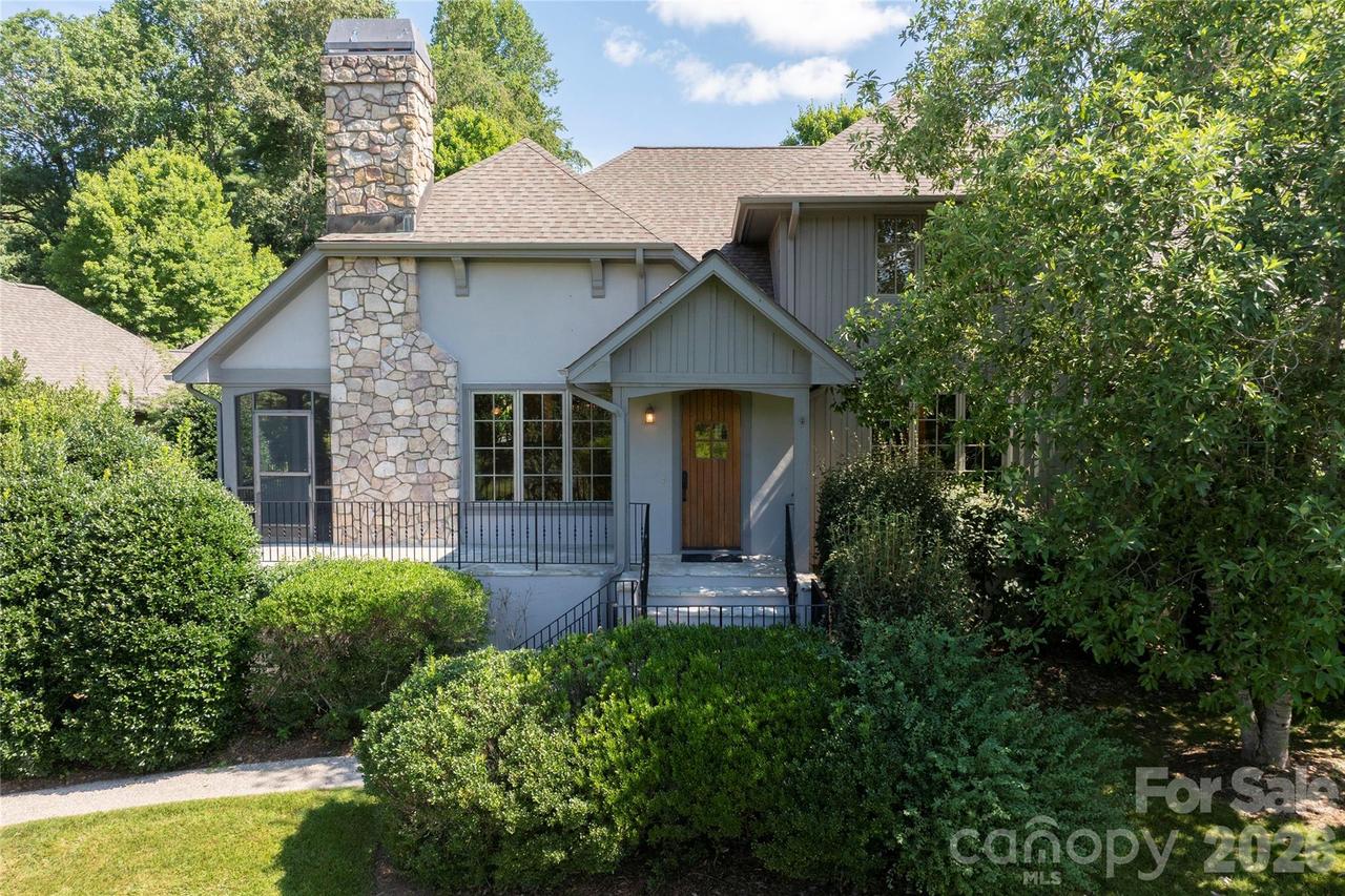 38 Jasmine Ln., Brevard, NC 28712